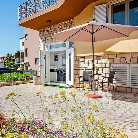 Apartment Anastasia Ровин Екстериор снимка