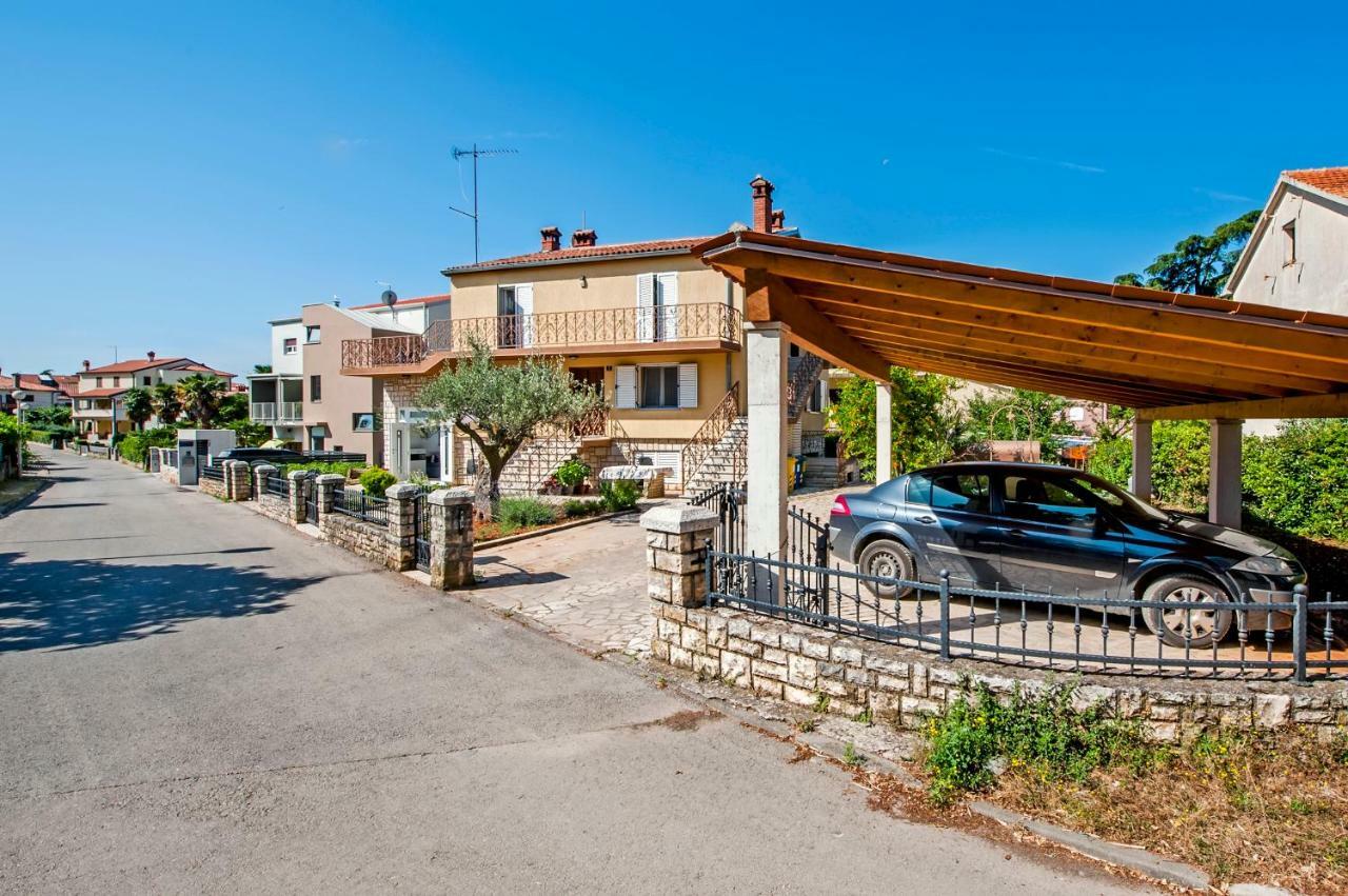 Apartment Anastasia Ровин Екстериор снимка