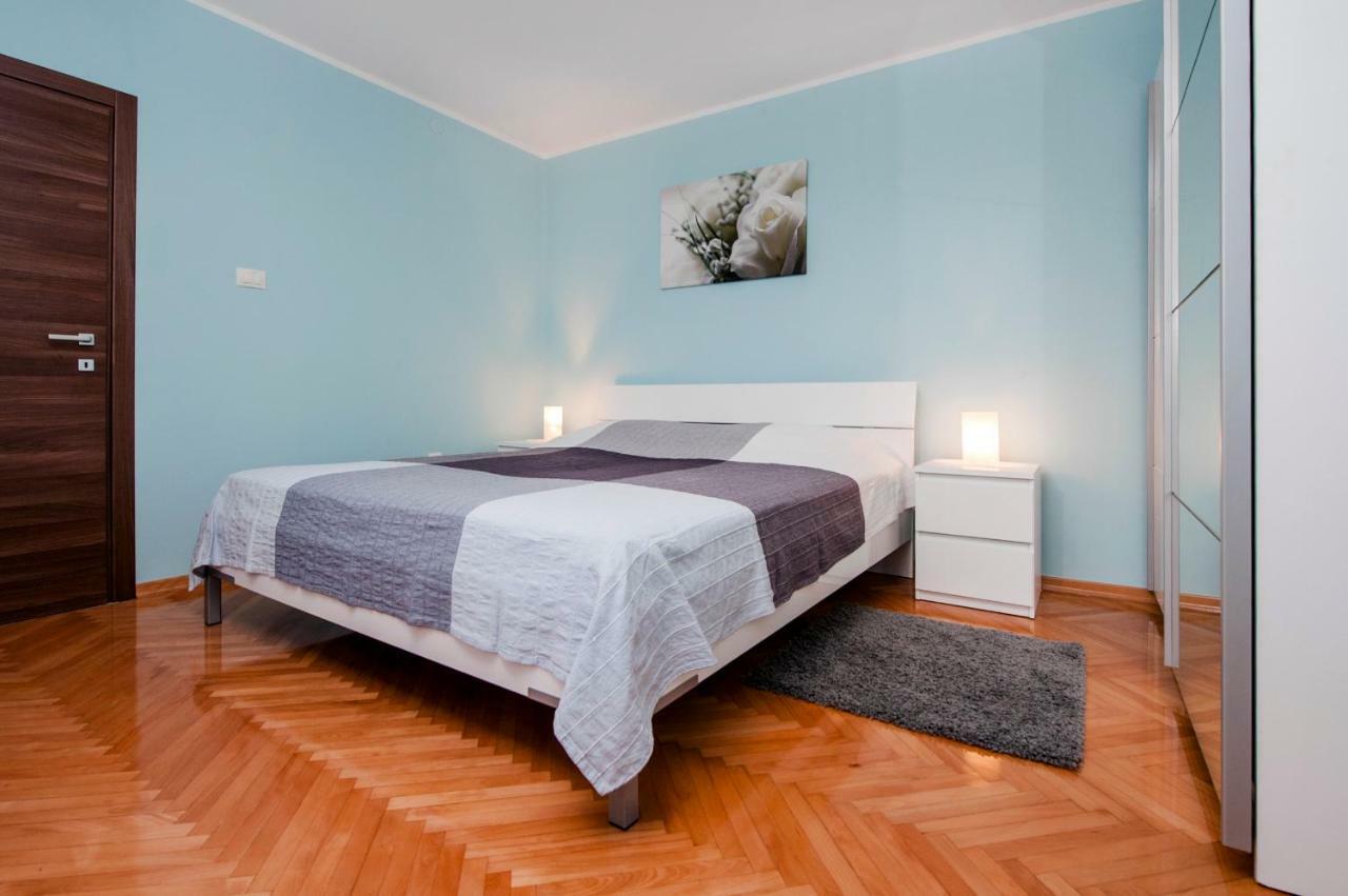 Apartment Anastasia Ровин Екстериор снимка